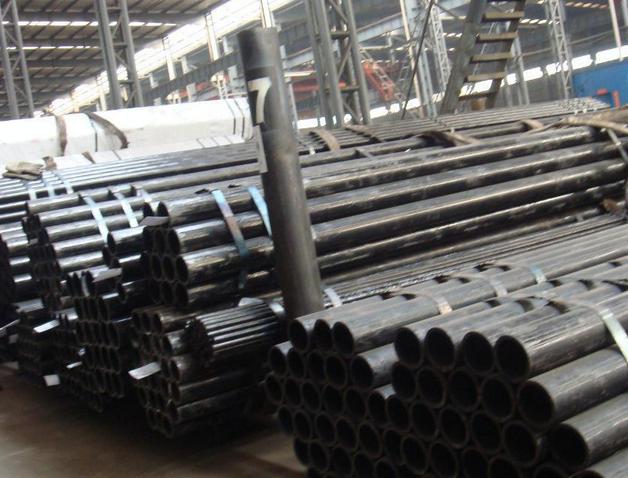 直銷(xiāo)聊城無(wú)縫鋼管